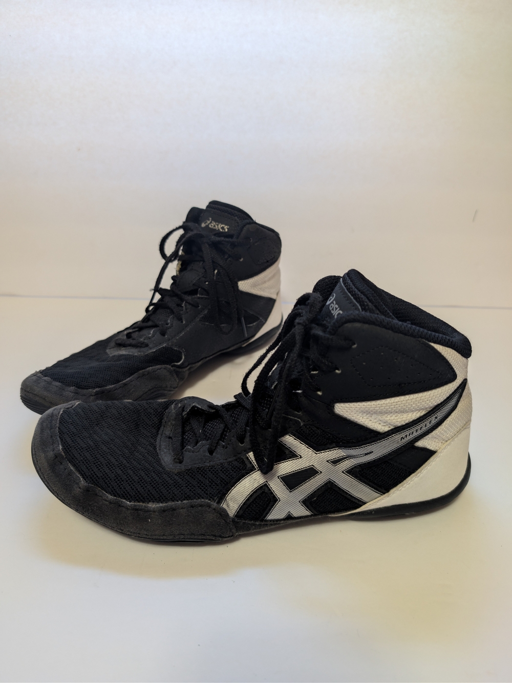 ASICS Men’s Black and White High-Top Wrestling Shoes